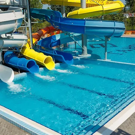 In Tarsis & Aquapark Lägenhet Slăntjev Brjag